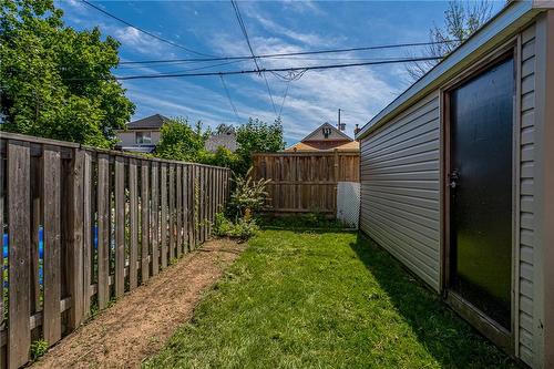 42 Balsam Avenue N, Hamilton, ON - Outdoor