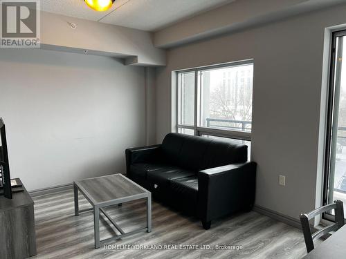 G307 - 275 Larch Street, Waterloo, ON - Indoor Photo Showing Other Room