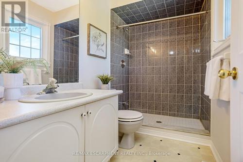 151 Academy Place, Guelph/Eramosa (Rockwood), ON - Indoor Photo Showing Bathroom