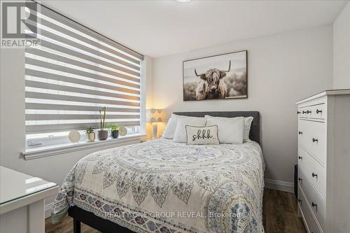 220 - 1 Redfern Avenue, Hamilton (Mountview), ON - Indoor Photo Showing Bedroom