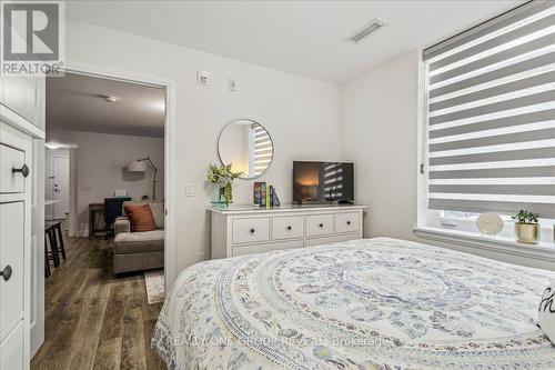 220 - 1 Redfern Avenue, Hamilton, ON - Indoor Photo Showing Bedroom