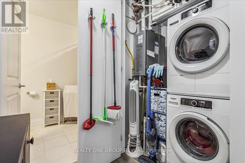 220 - 1 Redfern Avenue, Hamilton (Mountview), ON - Indoor Photo Showing Laundry Room