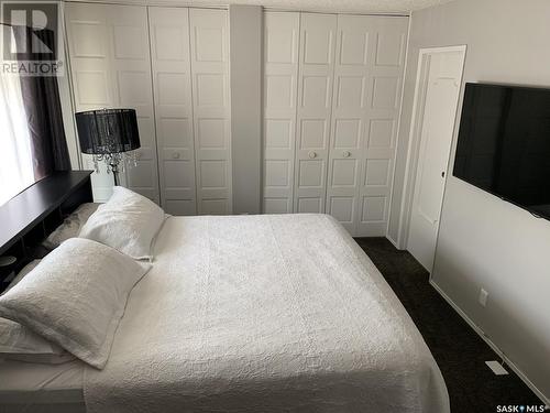 4709 Pasqua Street, Regina, SK - Indoor Photo Showing Bedroom