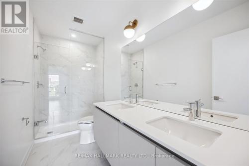 3053 Trailside Drive, Oakville, ON - Indoor Photo Showing Bathroom
