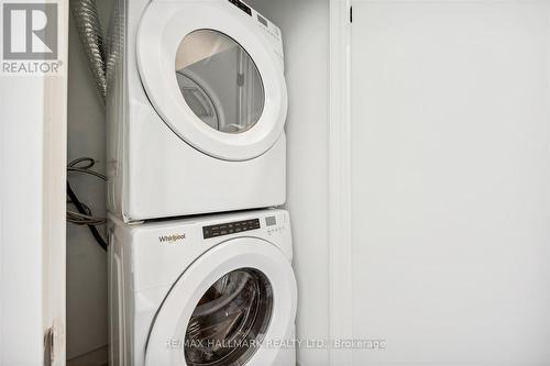 3053 Trailside Drive, Oakville, ON - Indoor Photo Showing Laundry Room