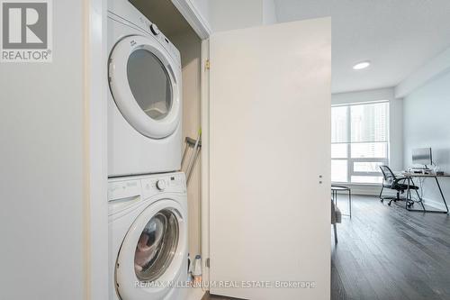 202 - 4011 Brickstone Mews, Mississauga, ON - Indoor Photo Showing Laundry Room
