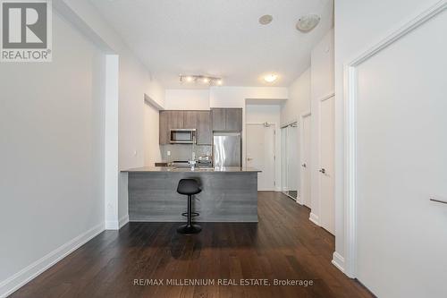 202 - 4011 Brickstone Mews, Mississauga, ON - Indoor Photo Showing Kitchen