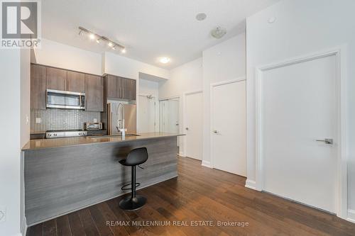 202 - 4011 Brickstone Mews, Mississauga, ON - Indoor Photo Showing Kitchen