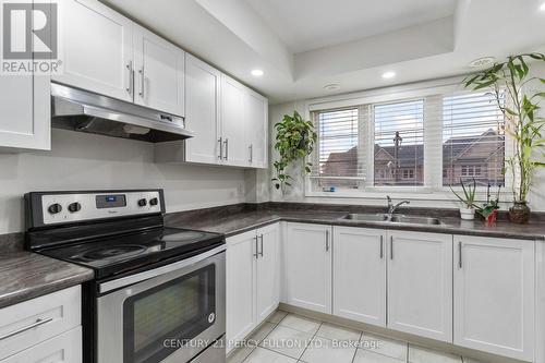 21 - 2526 Bromus Path, Oshawa (Windfields), ON - Indoor Photo Showing Kitchen With Double Sink