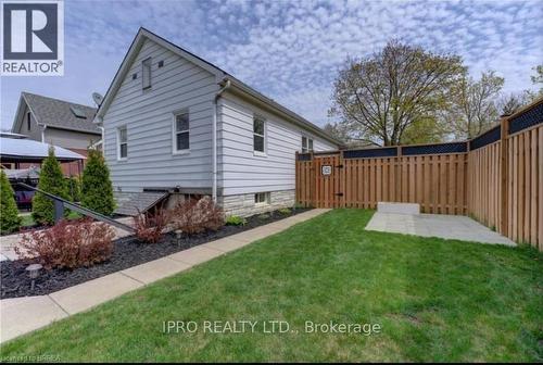 38 Abigail Avenue, Brantford, ON - Outdoor