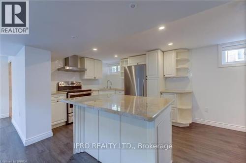 38 Abigail Avenue, Brantford, ON - Indoor Photo Showing Kitchen