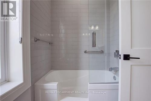 102 - 257 Millen Road, Hamilton, ON - Indoor Photo Showing Bathroom