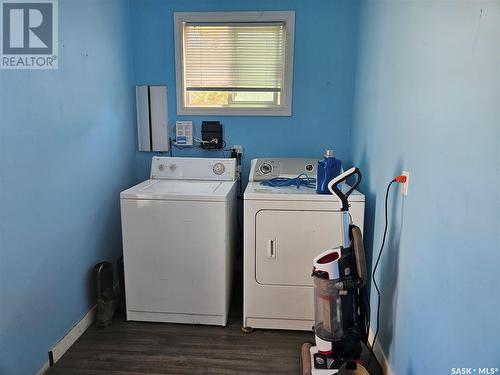 4575 Price Avenue, Gull Lake, SK - Indoor Photo Showing Laundry Room