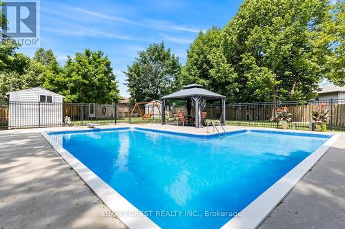 37 Talavera Crescent, London, ON - Outdoor With In Ground Pool With Backyard