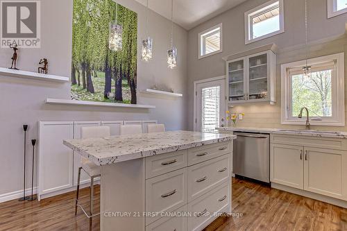 142 Old Field Lane, Central Elgin (Port Stanley), ON - Indoor Photo Showing Kitchen