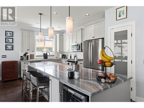 13275 Staccato Drive, Lake Country, BC - Indoor Photo Showing Kitchen With Stainless Steel Kitchen With Upgraded Kitchen