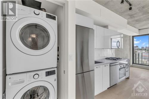 203 Catherine Street Unit#413, Ottawa, ON - Indoor Photo Showing Laundry Room