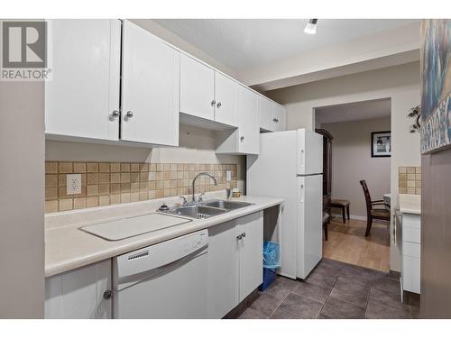 1035 Bernard Avenue Unit# 108, Kelowna, BC - Indoor Photo Showing Kitchen With Double Sink