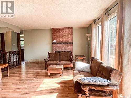 508 Cochin Avenue, Meadow Lake, SK - Indoor Photo Showing Living Room