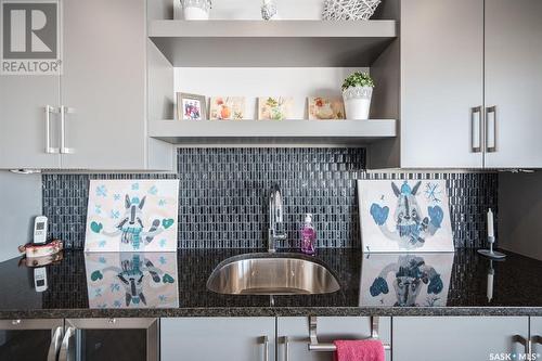 405 Prairie View Drive, Dundurn, SK - Indoor Photo Showing Kitchen