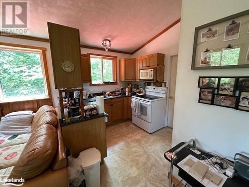 71 Bayview Drive, Parry Sound, ON - Indoor Photo Showing Kitchen