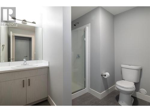 933 Mt. Robson Place Unit# 12, Vernon, BC - Indoor Photo Showing Bathroom