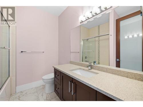 621 Barra Lane, Kelowna, BC - Indoor Photo Showing Bathroom