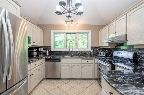 956 Lynden Road, Hamilton, ON - Indoor Photo Showing Kitchen With Stainless Steel Kitchen With Double Sink