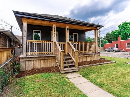 135 Mcanulty Boulevard, Hamilton, ON - Outdoor With Deck Patio Veranda