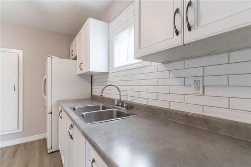 135 Mcanulty Boulevard, Hamilton, ON - Indoor Photo Showing Kitchen With Double Sink
