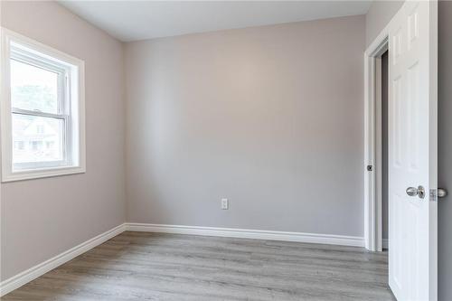 135 Mcanulty Boulevard, Hamilton, ON - Indoor Photo Showing Other Room