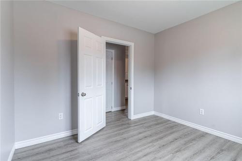 135 Mcanulty Boulevard, Hamilton, ON - Indoor Photo Showing Other Room