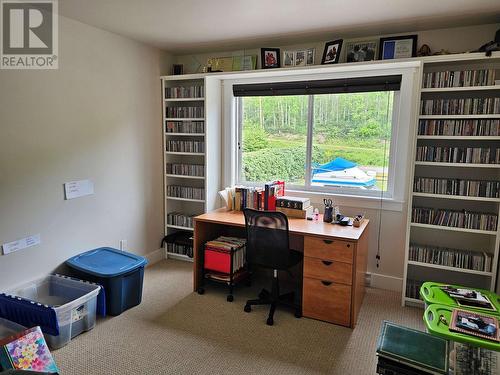 1404 16 Highway, Telkwa, BC - Indoor Photo Showing Office