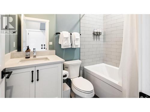 6955 Terazona Drive Unit# 447, Kelowna, BC - Indoor Photo Showing Bathroom