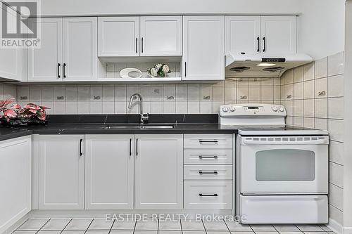 13 - 5021 Sheppard Avenue E, Toronto, ON - Indoor Photo Showing Kitchen