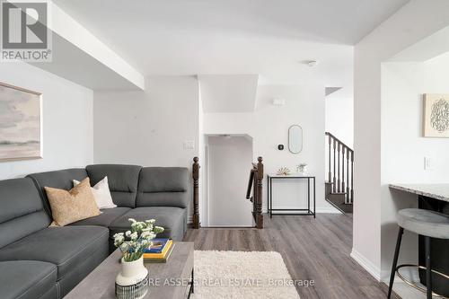 121 Toucan Trail, Oakville, ON - Indoor Photo Showing Living Room