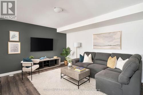 121 Toucan Trail, Oakville, ON - Indoor Photo Showing Living Room