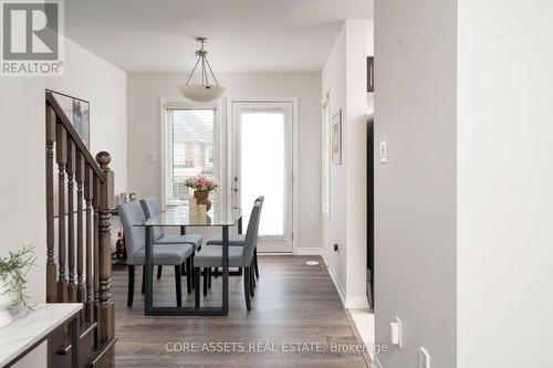 121 Toucan Trail, Oakville, ON - Indoor Photo Showing Dining Room