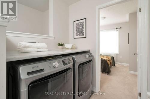 121 Toucan Trail, Oakville, ON - Indoor Photo Showing Laundry Room