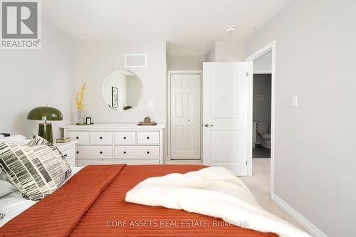 121 Toucan Trail, Oakville, ON - Indoor Photo Showing Bedroom