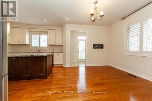 5377 Tenth Line W, Mississauga, ON - Indoor
