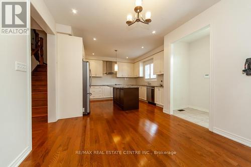 5377 Tenth Line W, Mississauga (Churchill Meadows), ON - Indoor Photo Showing Kitchen