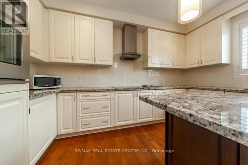 5377 Tenth Line W, Mississauga (Churchill Meadows), ON - Indoor Photo Showing Kitchen