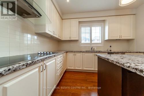 5377 Tenth Line W, Mississauga (Churchill Meadows), ON - Indoor Photo Showing Kitchen With Upgraded Kitchen