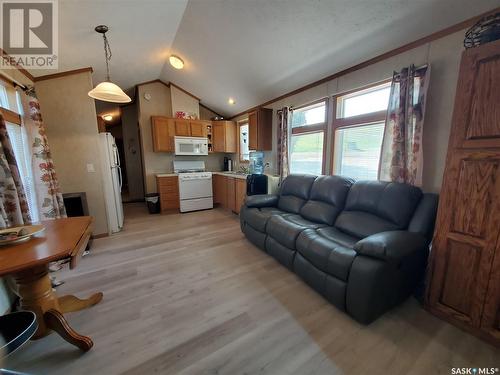 Merilee Way, Rock Ridge Rv Resort, Webb Rm No. 138, SK - Indoor Photo Showing Living Room