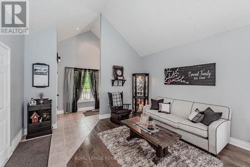 44 Althorp Drive, Orangeville, ON - Indoor Photo Showing Living Room