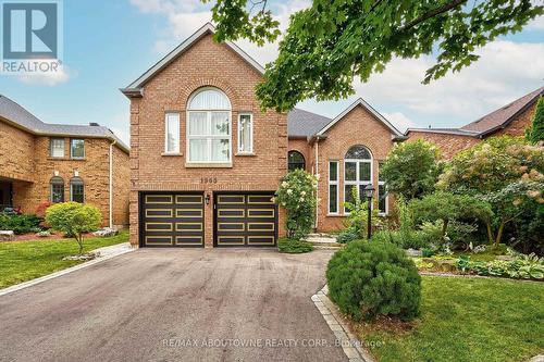 1395 Silversmith Drive, Oakville (Glen Abbey), ON - Outdoor With Facade