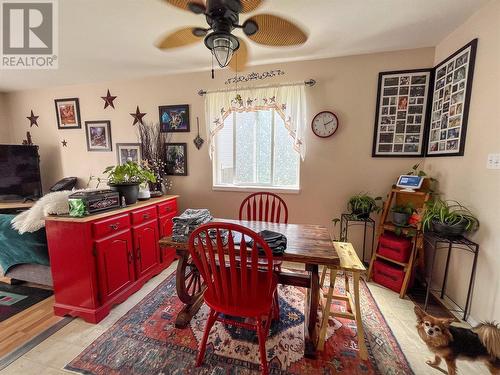 1719 Willowbrook Crescent, Dawson Creek, BC - Indoor Photo Showing Dining Room