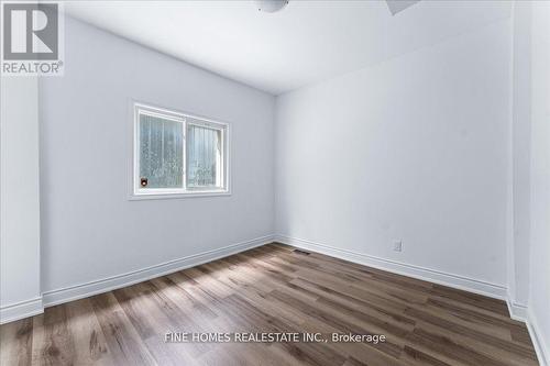 390 Oakwood Avenue, Toronto C03, ON - Indoor Photo Showing Other Room