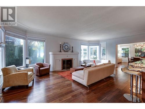 2094 Abbott Street, Kelowna, BC - Indoor Photo Showing Living Room With Fireplace